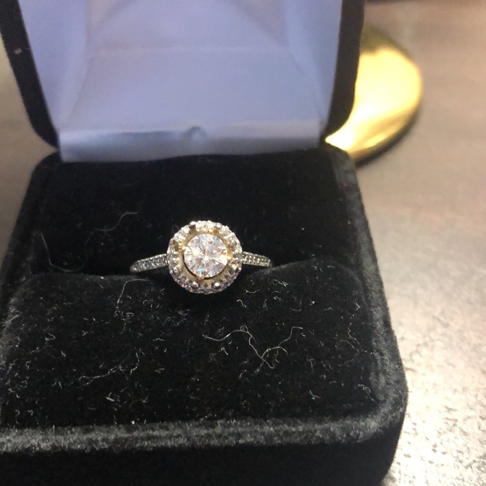 Tacori Diamond Halo Semi mount ring - Picture 3 of 10